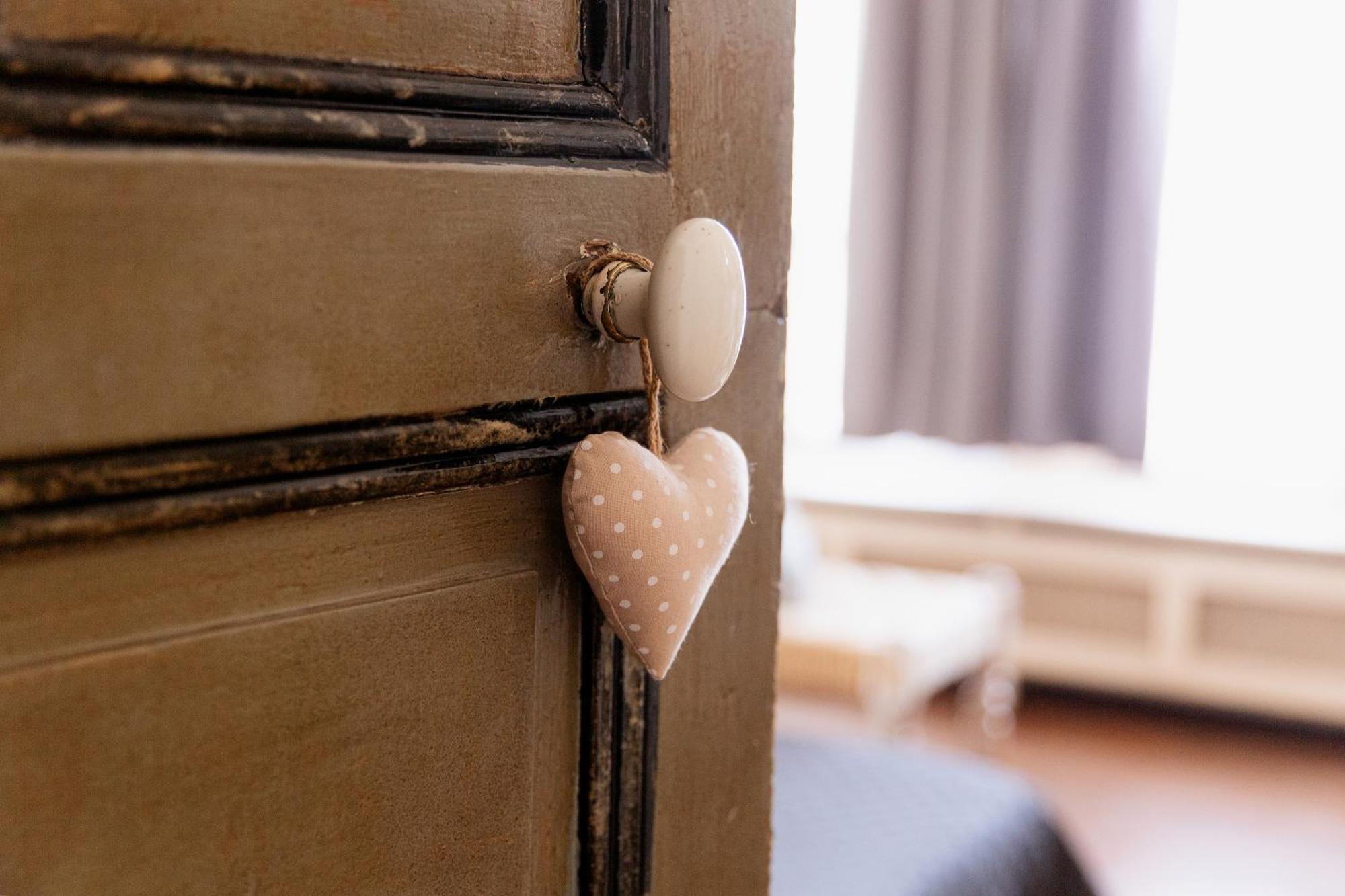 Maison D'Hotes La Poterne エペルネー エクステリア 写真